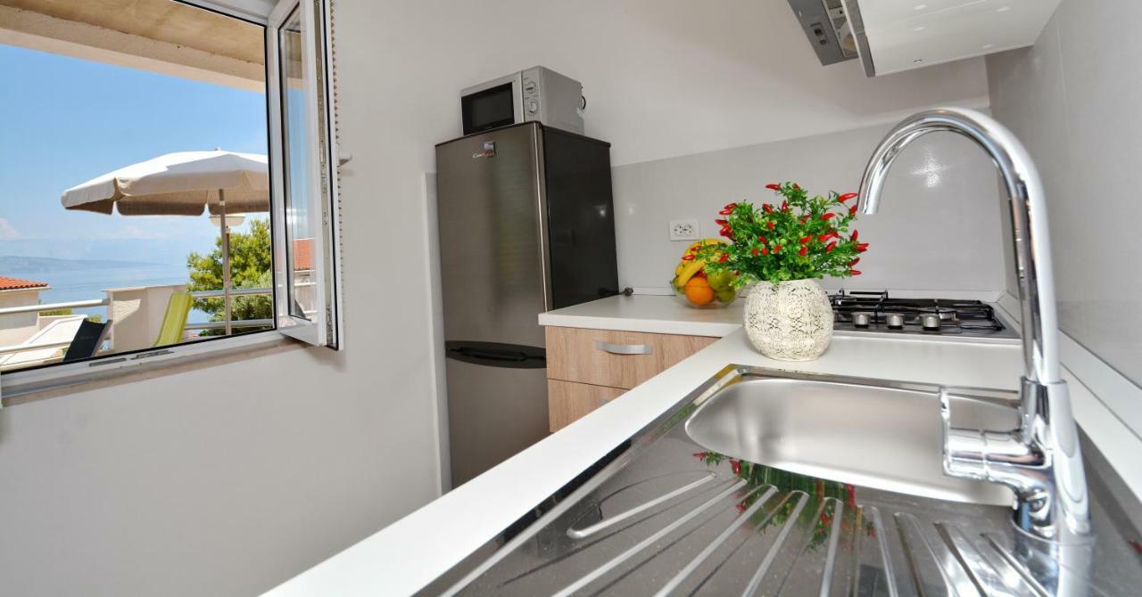 Apartmani Cesarec Basina エクステリア 写真